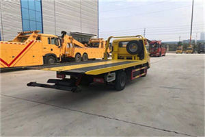 德令哈非事故拖车