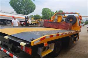 德令哈附近拖车电话号码服务